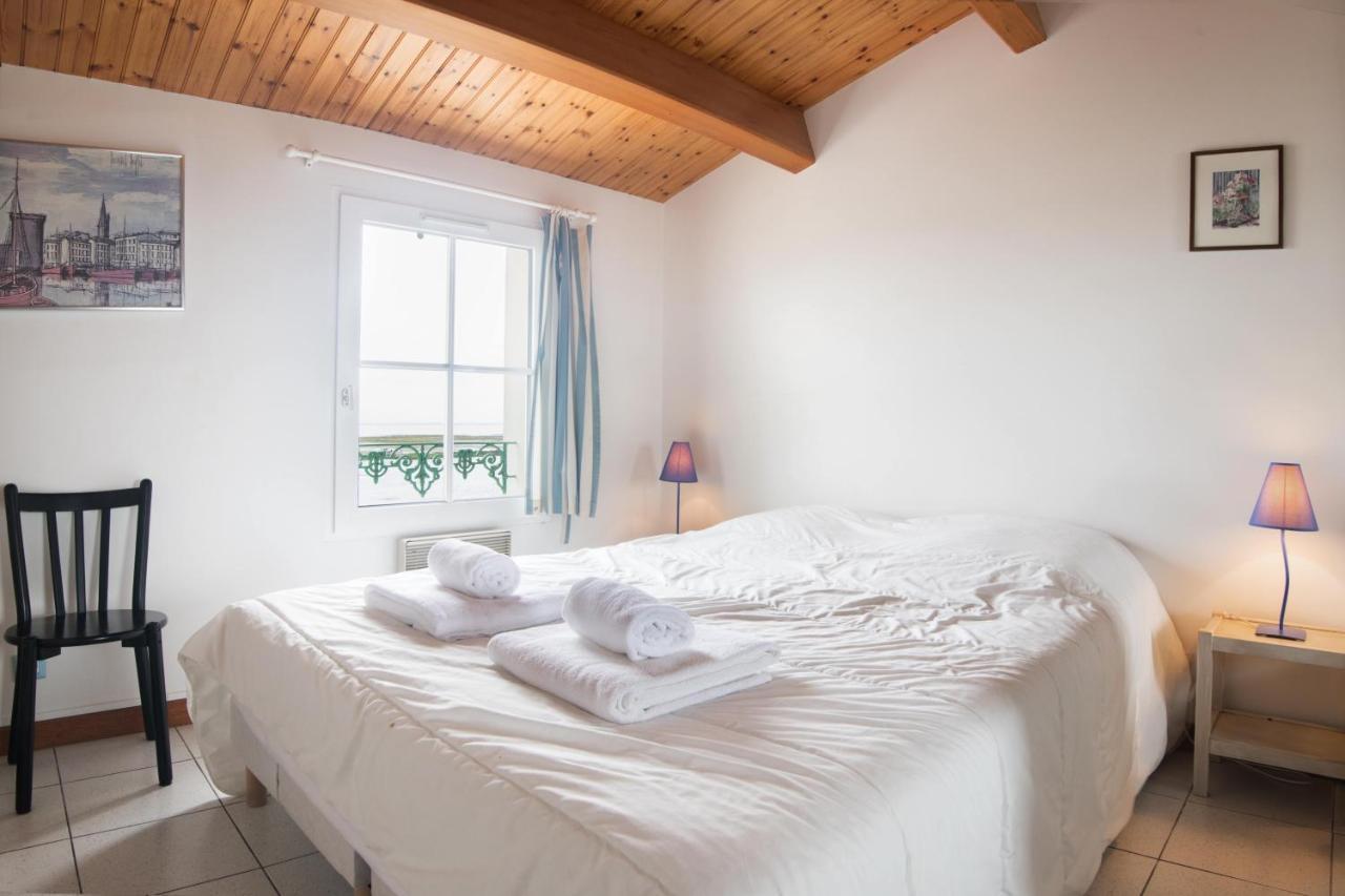 Maison Tremiere La Flotte Luaran gambar
